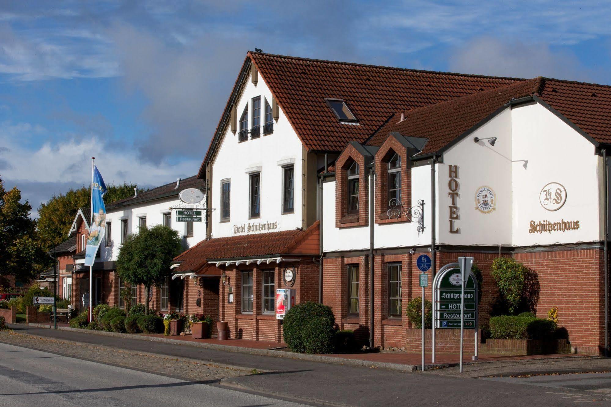 Weinbek Hotel Fockbek Esterno foto