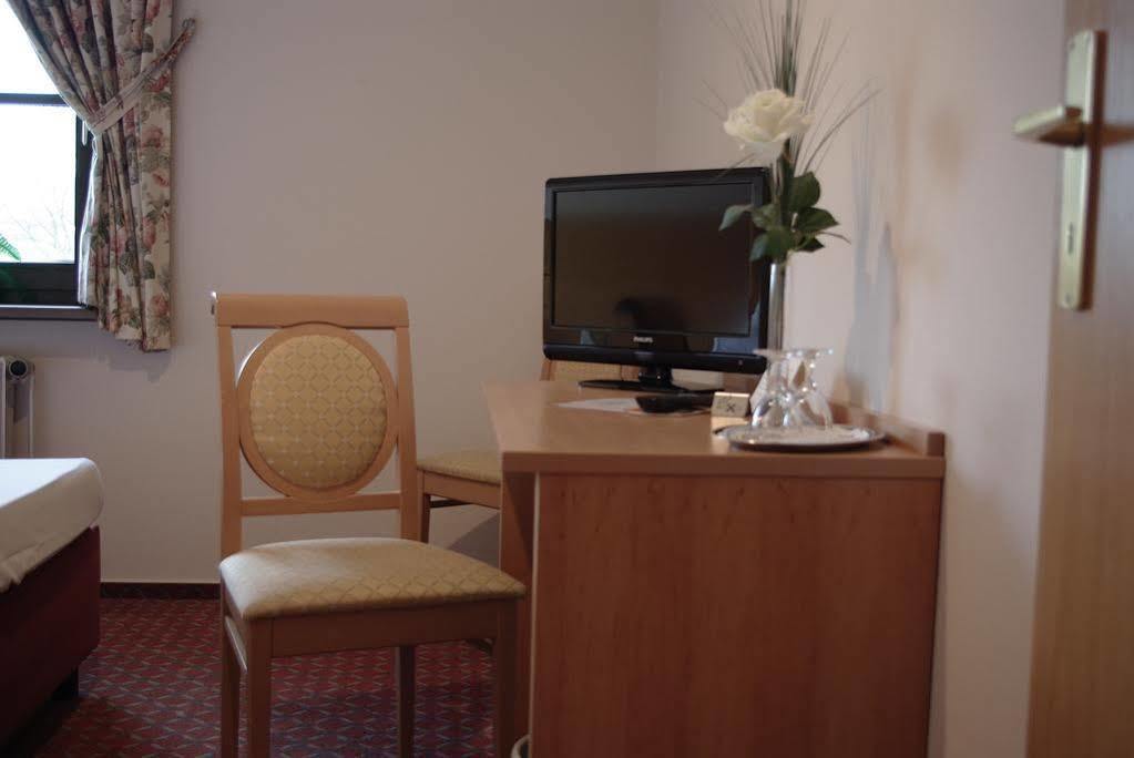 Hotel Weinbek Fockbek Esterno foto